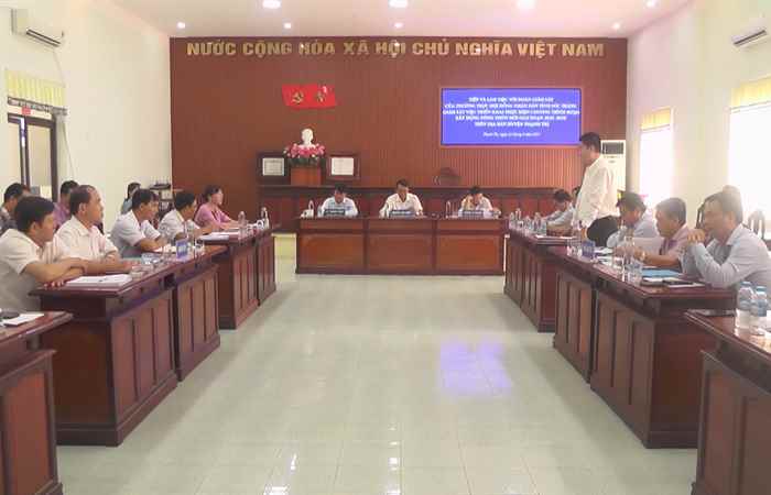 Đoàn giám sát của HĐND tỉnh Sóc Trăng làm việc với tại huyện Thạnh Trị về xây dựng Nông thôn mới 